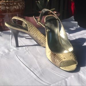 🛍Gorgeous Calvin Klein Snakeskin Peeptoe Heels